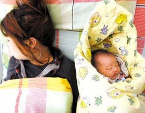 少女千里尋網戀男友未果 旅館臨盆 社區緊急接力守護新生命